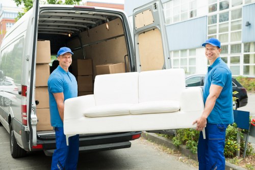 Removal truck hire service for home and business moves in Archway
