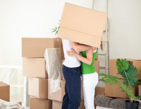 Large vehicle for household and commercial removals around Archway