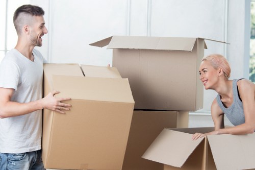 Local moving service supporting customers in Archway